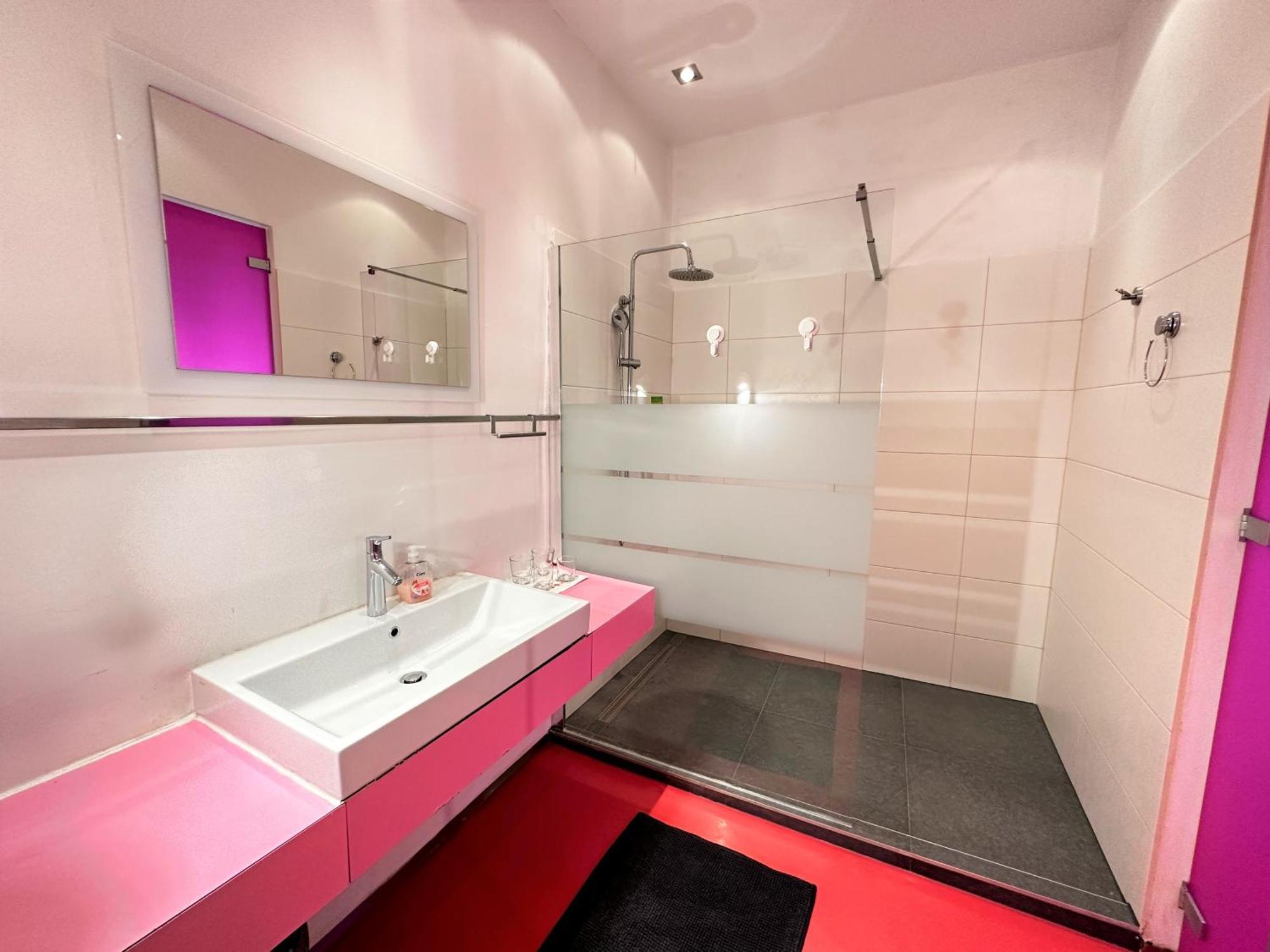 Charming Starry Night Apartment Ljubljana Bagian luar foto